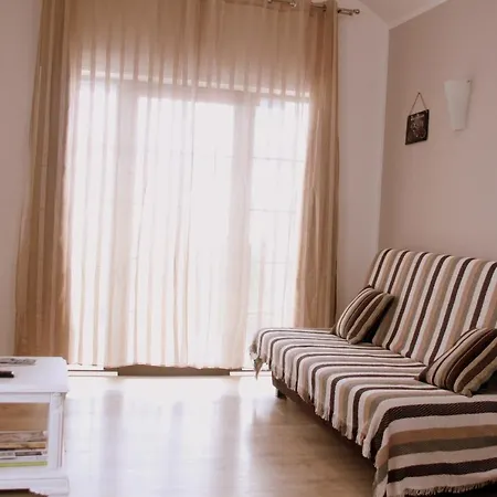 Casa Anna アパートホテル カレタ・デ・フステ