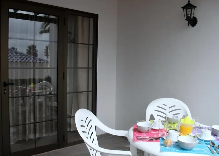 Casa Anna Aparthotel *